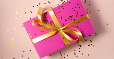 découvrez notre vaste sélection de cadeaux uniques et originaux pour toutes les occasions. que ce soit pour un anniversaire, un mariage ou juste pour faire plaisir, trouvez le cadeau parfait qui fera sourire vos proches.