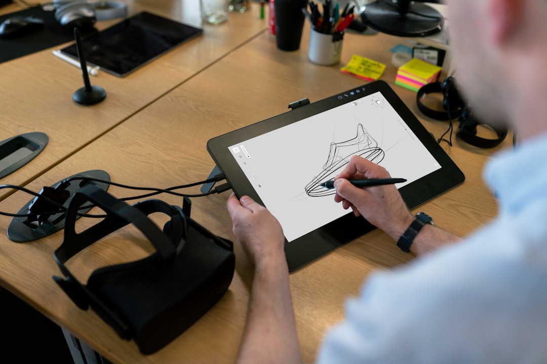 découvrez notre sélection de tablettes à dessin, idéales pour les artistes et les créateurs numériques. expérience fluide et précise, compatibilité avec divers logiciels, et ergonomie pensée pour vos sessions de création. transformez vos idées en œuvres d'art grâce à nos produits de qualité.